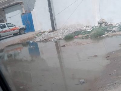 تجمع آب فاضلاب در یکی از محلههای کنارک؛ مطالبه فوری مردم از مسئولان