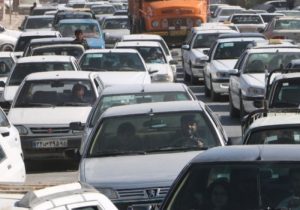 همراهی شهروندان راه‌گشای ترافیک سراوان