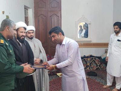 دیدار مسئولان کنارک با خانواده شهید محتشمی به مناسبت هفته بسیج