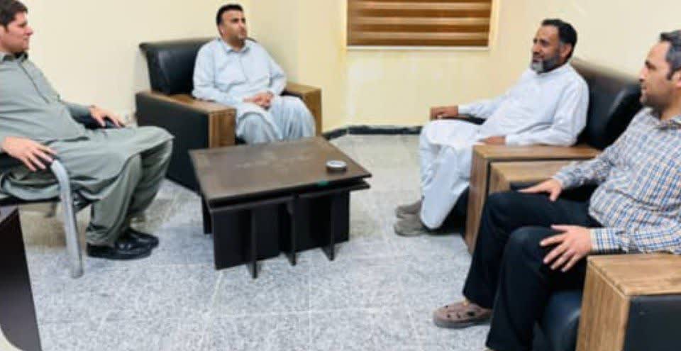 بازدید معاون عمرانی فرماندار از ادارات شهرستان کنارک بازدید معاون عمرانی فرماندار از ادارات شهرستان کنارک