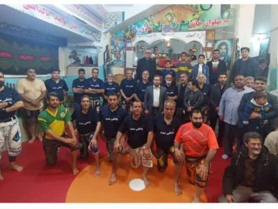 نواختن زنگ انقلاب با حضور مدیرکل ورزش و جوانان در زورخانه خیام زاهدان