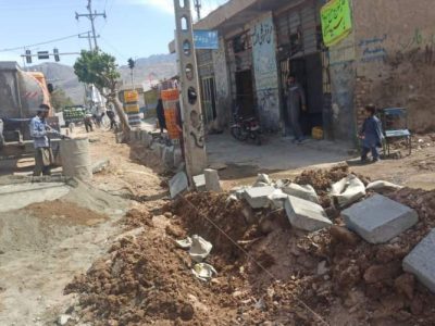 تداوم مخلوطهریزی و جدولگذاری معابر شهر خاش