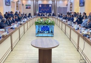 مدیران موظفاند در کنار مردم باشند