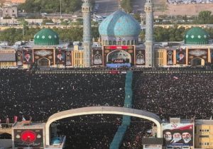 قم، غرق خروش عاشقان در تشییع رهبر شهید