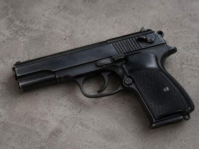 کشف ۲۲ هزار لیتر سوخت قاچاق و سلاح جنگی