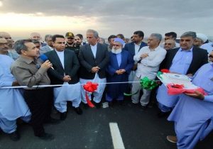 بهرهبرداری ۱۴ کیلومتر بزرگراه در محور زاهدان – خاش